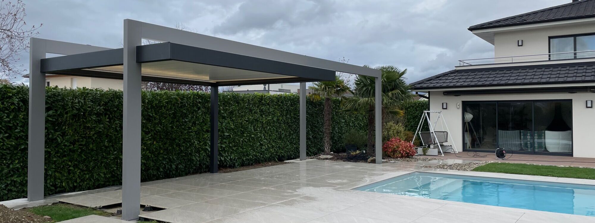 Poolhouse sur mesure vs préfabriqué : lequel choisir pour votre jardin ? Riedisheim