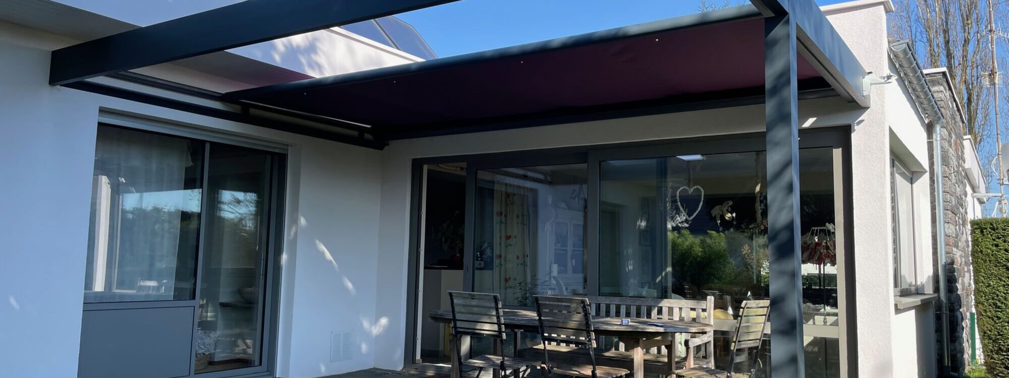 Fabrication et conception de pergola bioclimatique &agrave; toiture fixe et r&eacute;tractable &agrave; Wittelsheim proche d’Altkirch Belfort