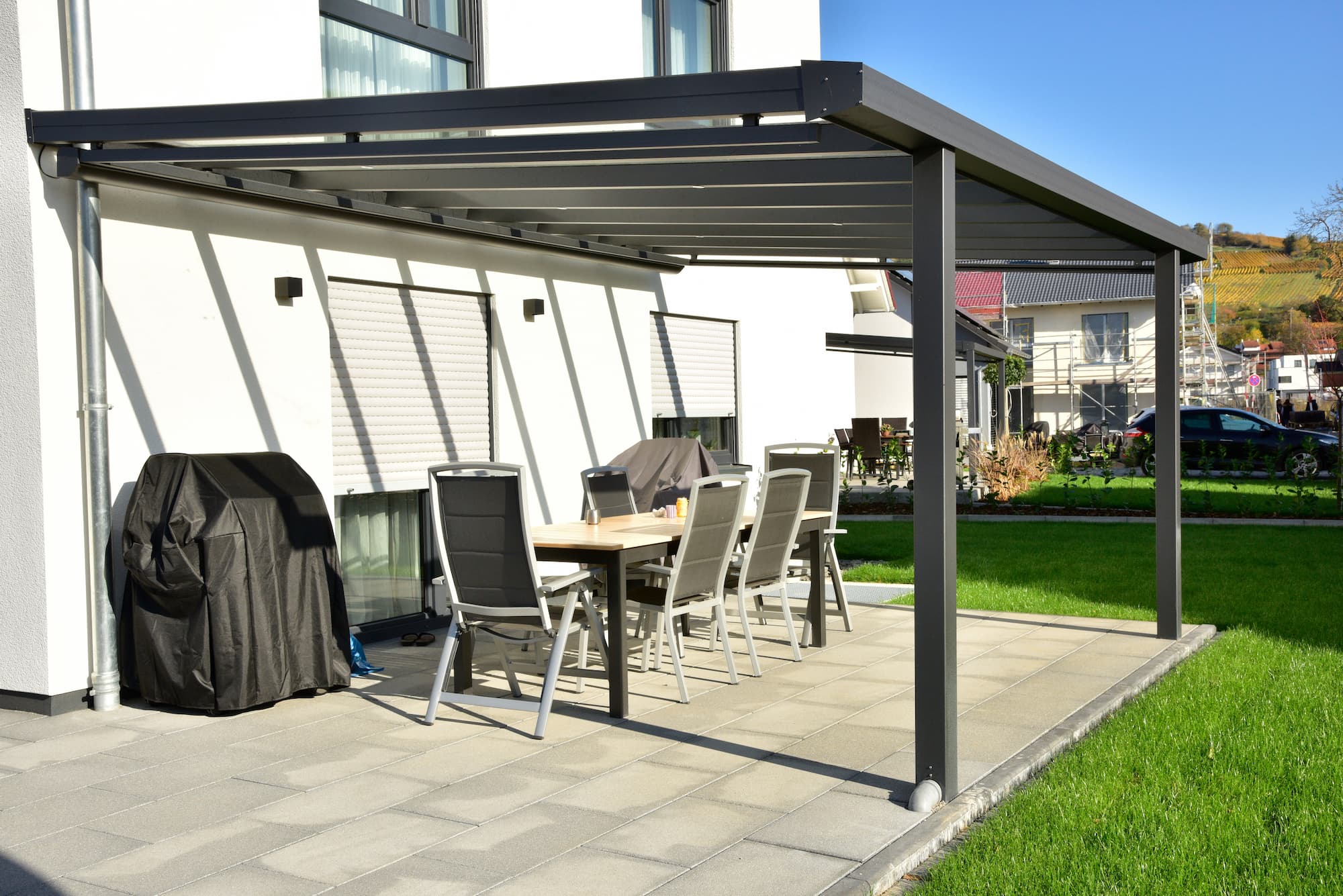 Comment am&eacute;nager une pergola pour cr&eacute;er un espace repas convivial ? Riedisheim